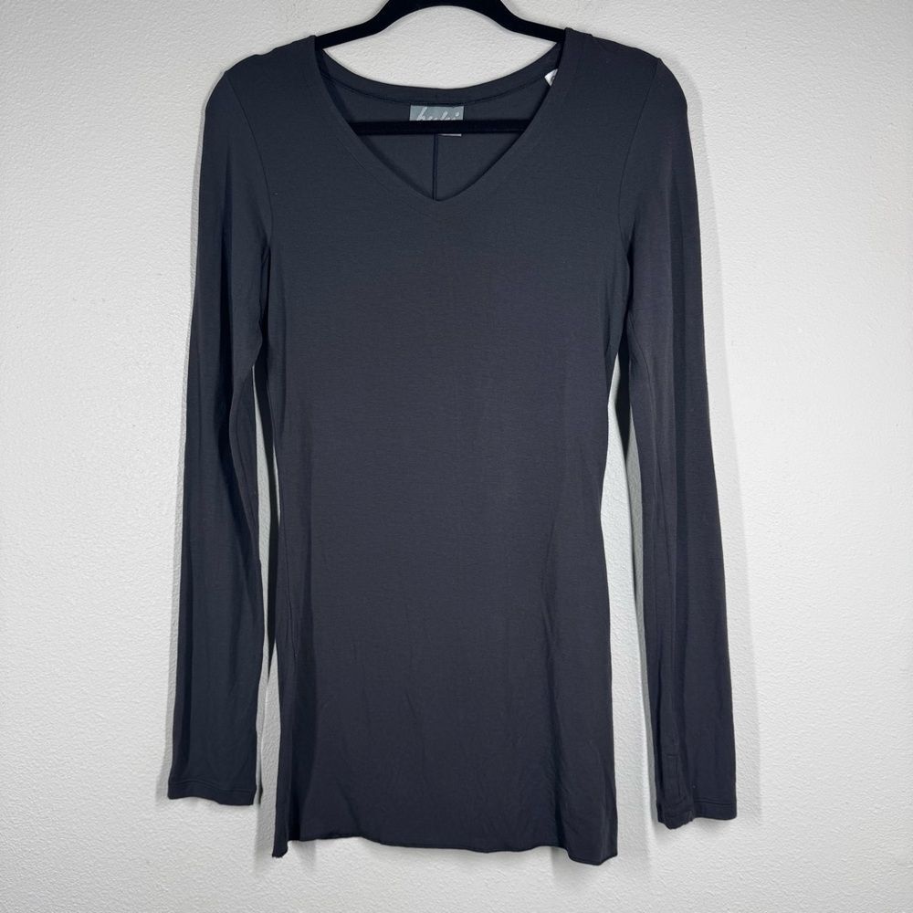 Buki Collagen V Neck Long Sleeve Shirt Black Top Travel Ready Women’s Medium